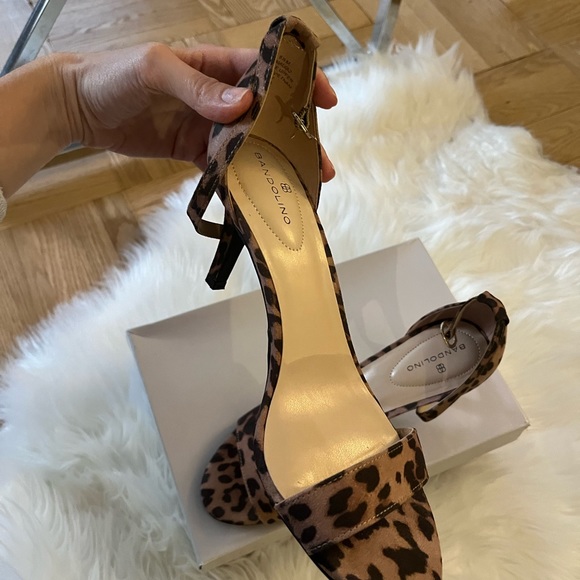 Bandolino leopard heels NWB - Picture 2 of 3